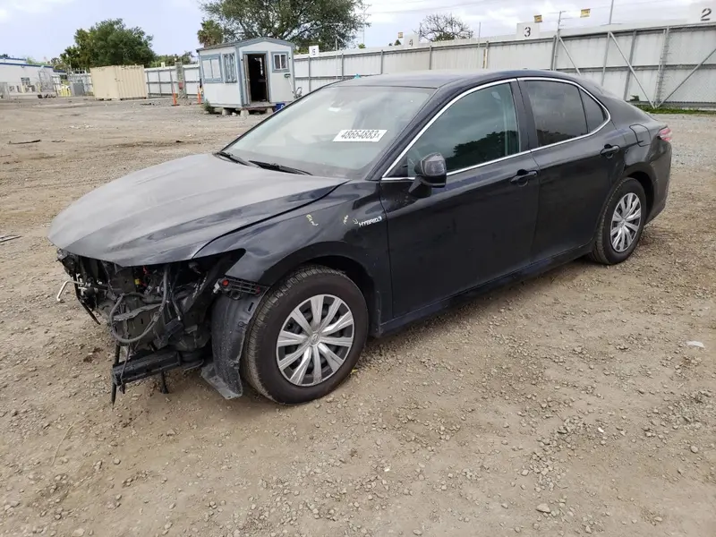 Toyota Camry Hybrid 2020г.