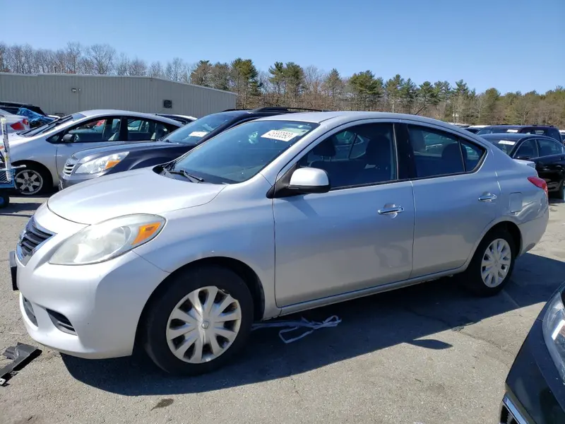 Nissan Versa 2013г.