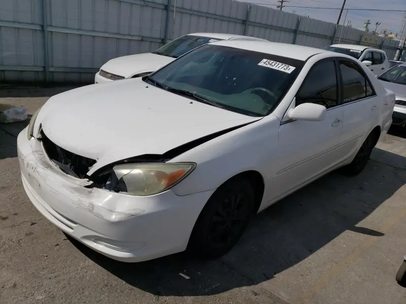 Toyota Camry 2004г.