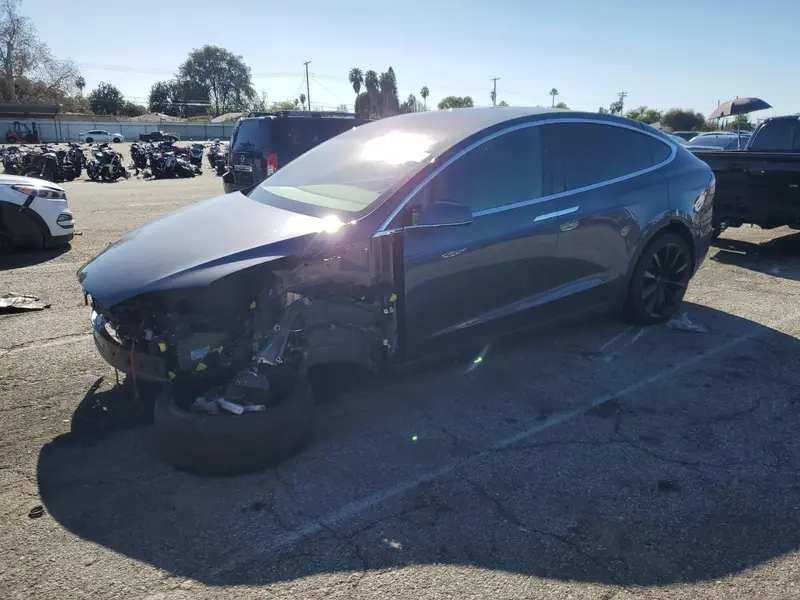 Tesla Model X 2021г.