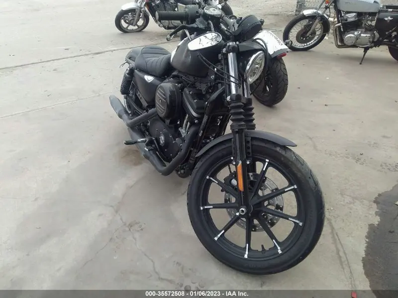 Harley-Davidson Sportster 883 2022г.