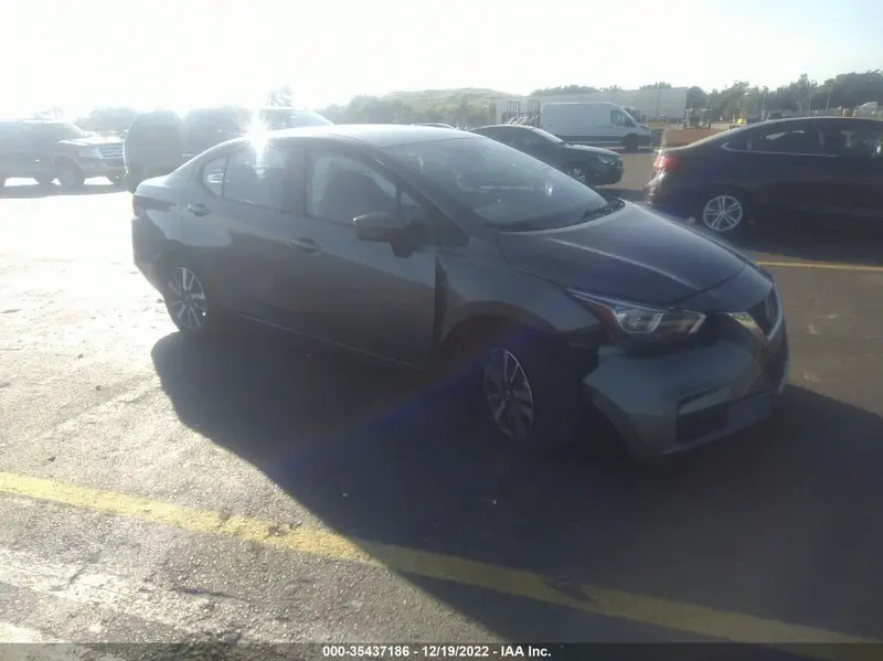 Nissan Versa 2021г.