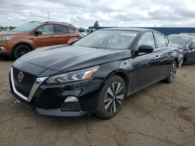 Nissan Altima 2022г.