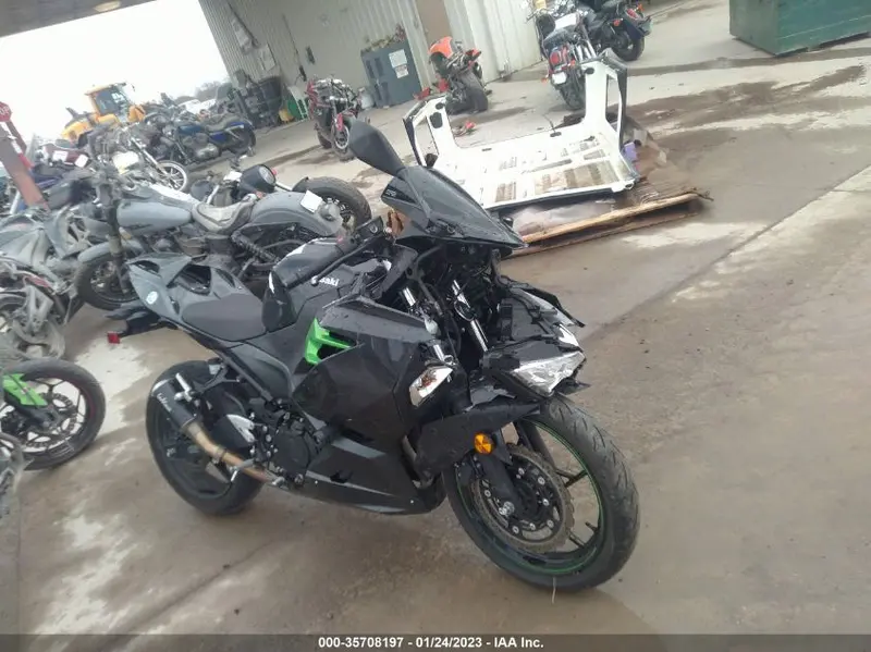 Kawasaki Ex400 2023г.