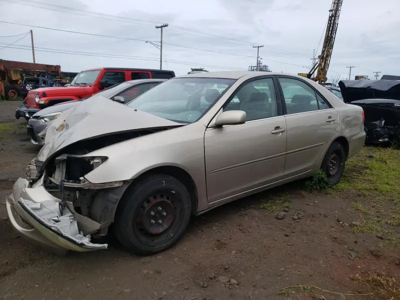 Toyota Camry 2004г.