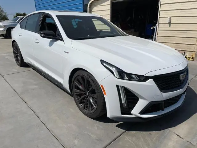 Cadillac CT5-V 2023г.