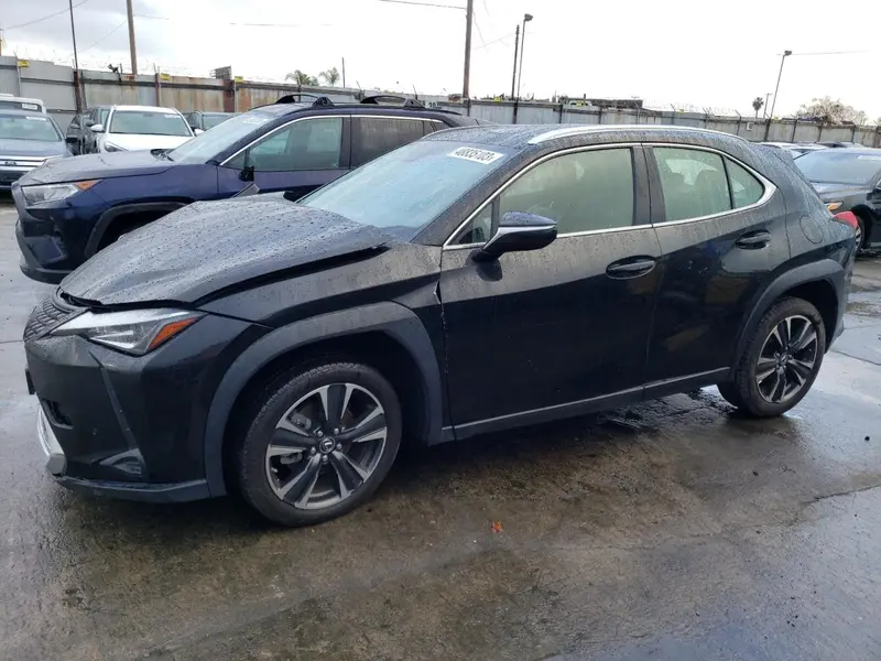 Lexus UX 200 2021г.