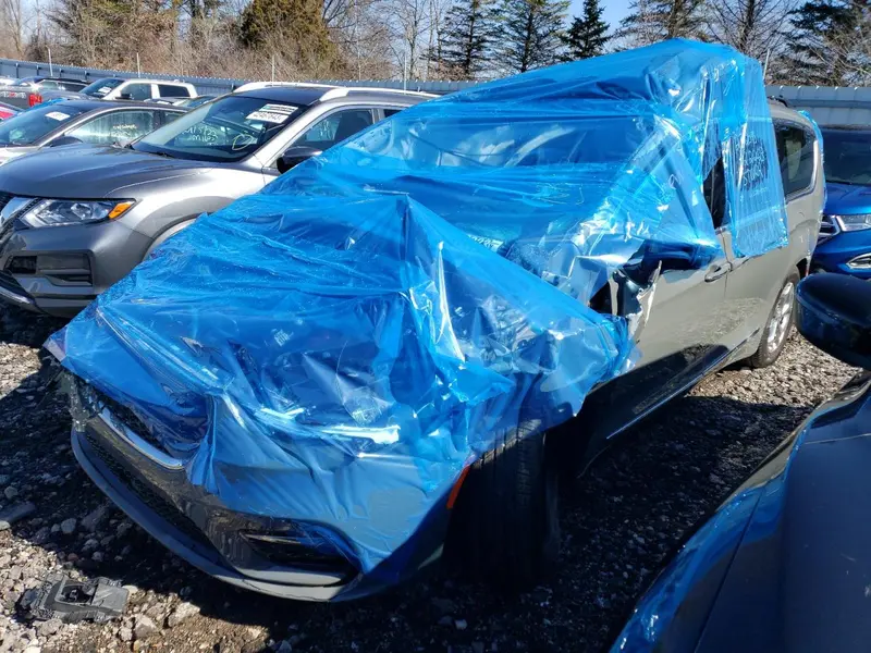 Chrysler Pacifica 2022г.