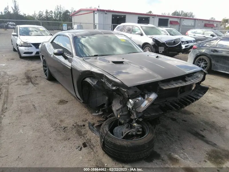 Dodge Challenger 2013г.