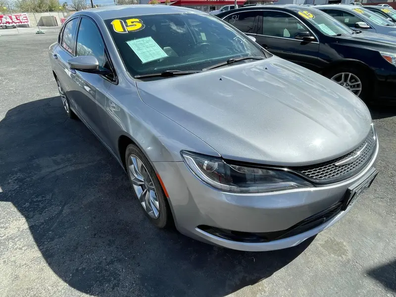 Chrysler 200 2015г.