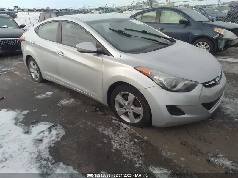 Hyundai Elantra 2011г.