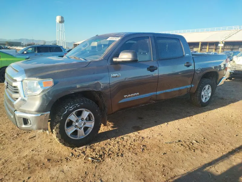 Toyota Tundra 2015г.