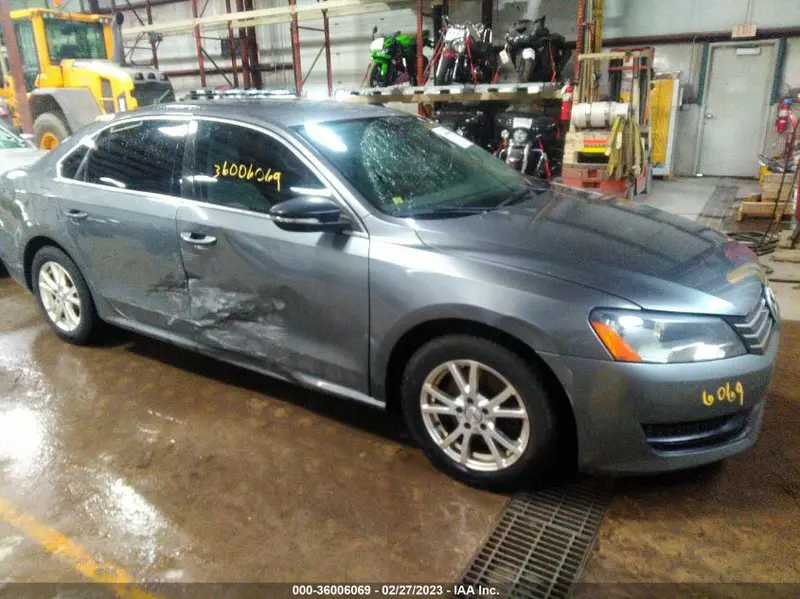 Volkswagen Passat 2012г.