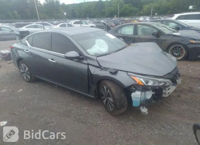 Nissan Altima 2020г.