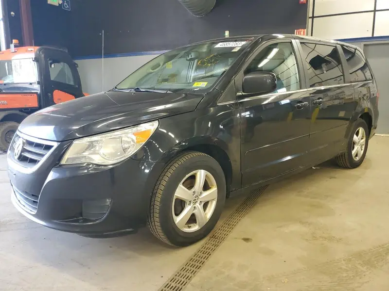 Volkswagen Routan 2010г.