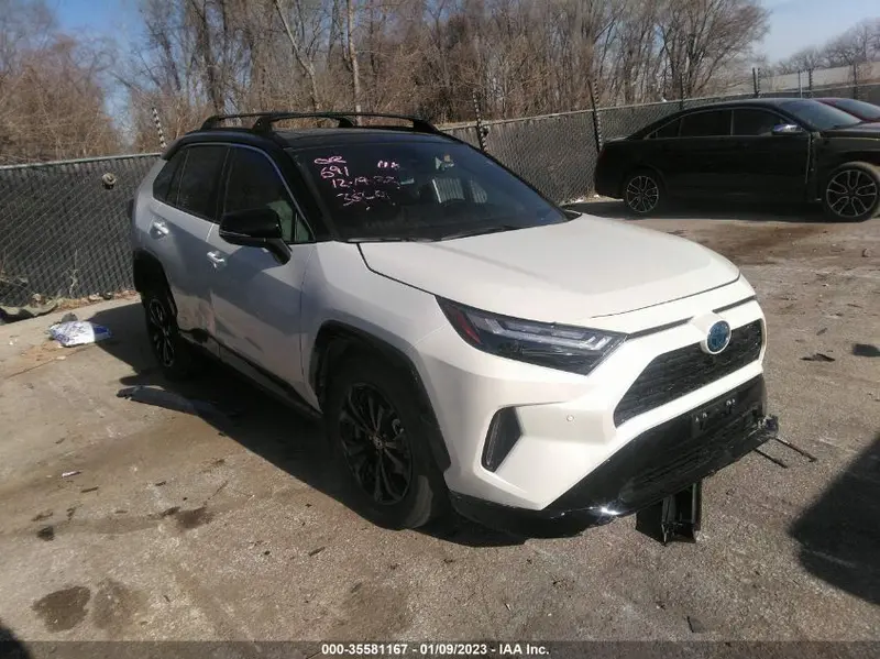 Toyota RAV4 Hybrid 2022г.
