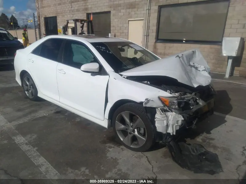 Toyota Camry 2014г.