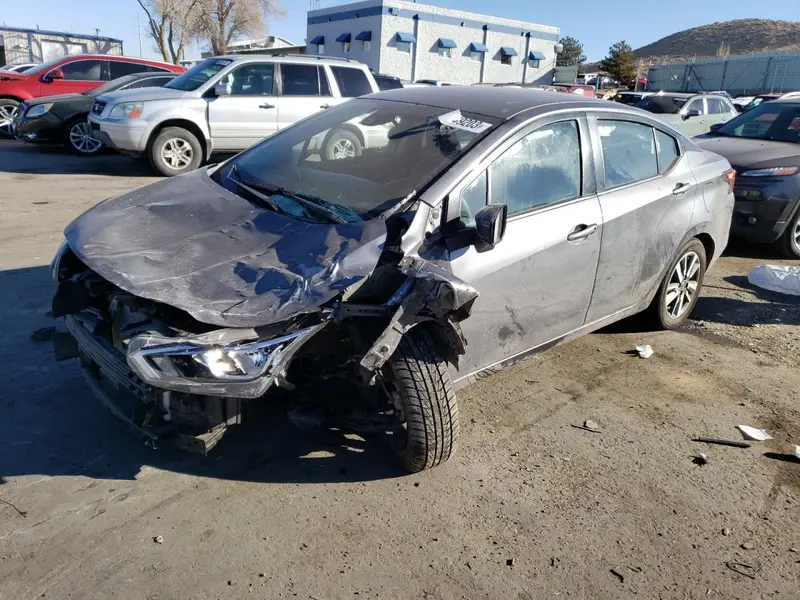 Nissan Versa 2020г.