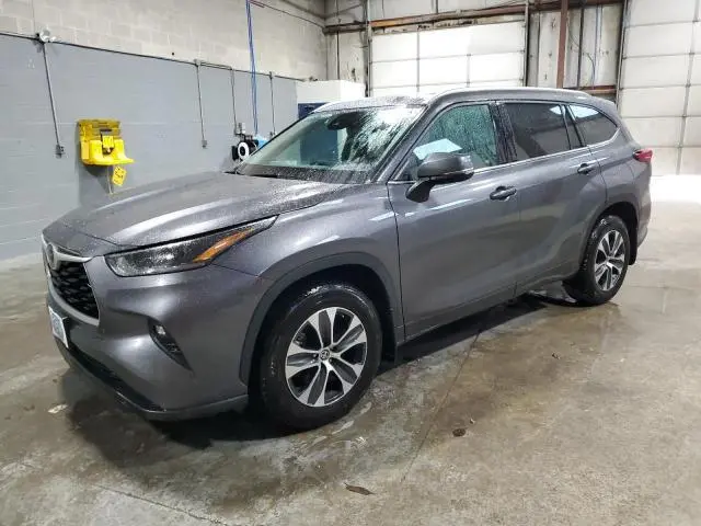 Toyota Highlander 2021г.