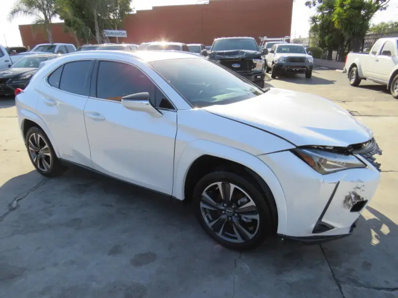 Lexus UX 250h 2022г.