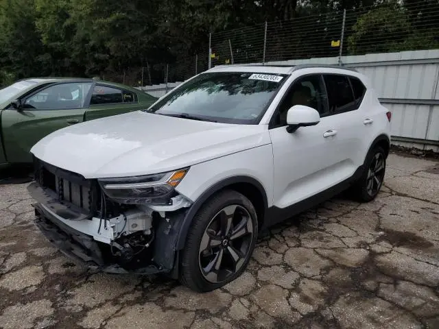 Volvo XC40 2020г.