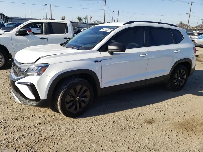 Volkswagen Taos 2022г.