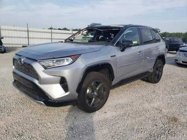 Toyota RAV4 2021г.