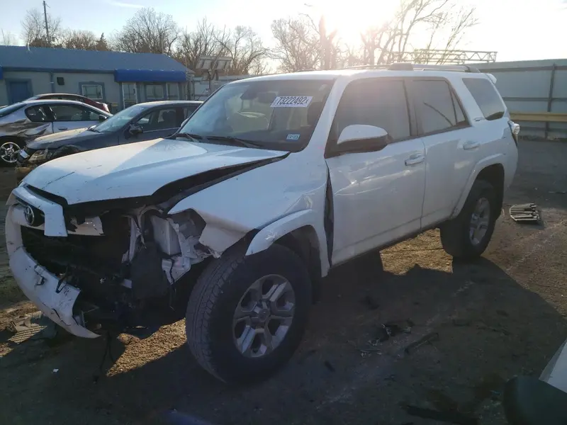 Toyota 4Runner 2022г.