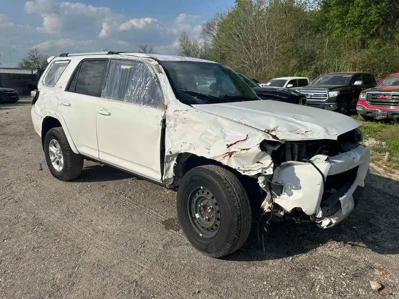 Toyota 4Runner 2020г.