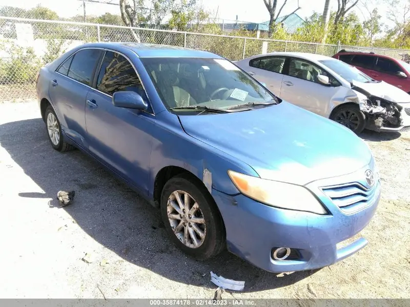 Toyota Camry 2011г.