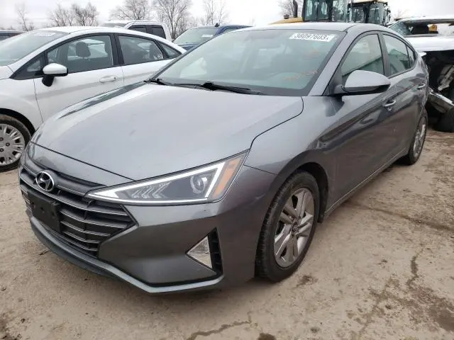 Hyundai Elantra 2019г.