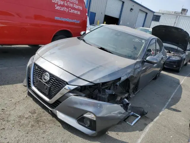 Nissan Altima 2020г.