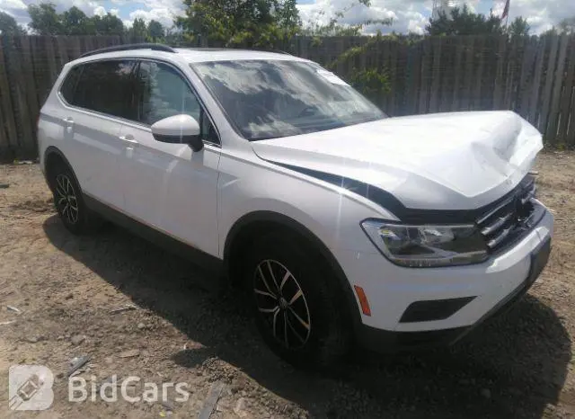 Volkswagen Tiguan 2021г.