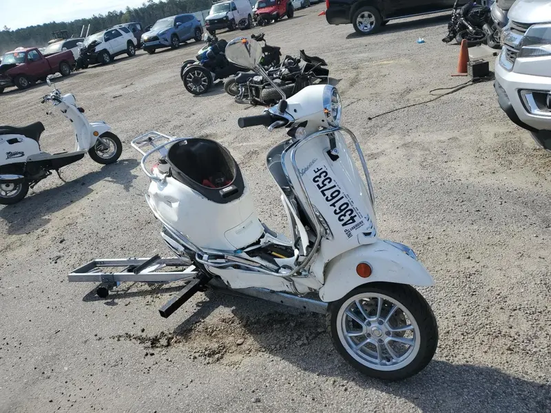 Piaggio And Vespa Primavera / Sprint 150 2021г.