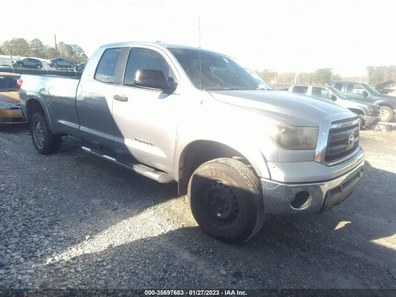 Toyota Tundra 2010г.