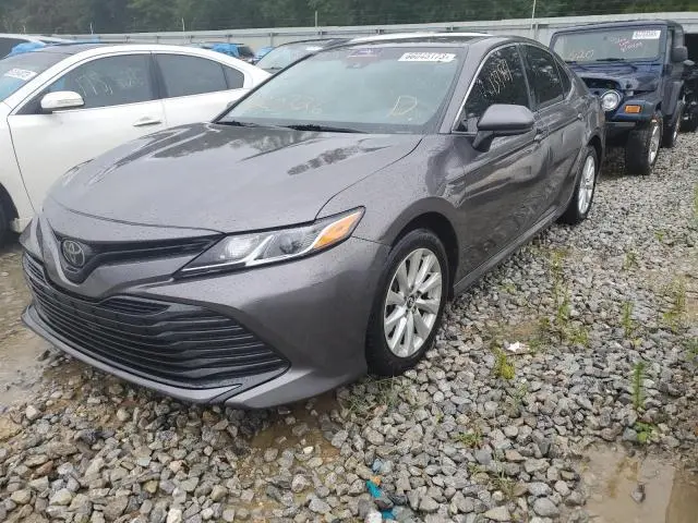 Toyota Camry 2019г.