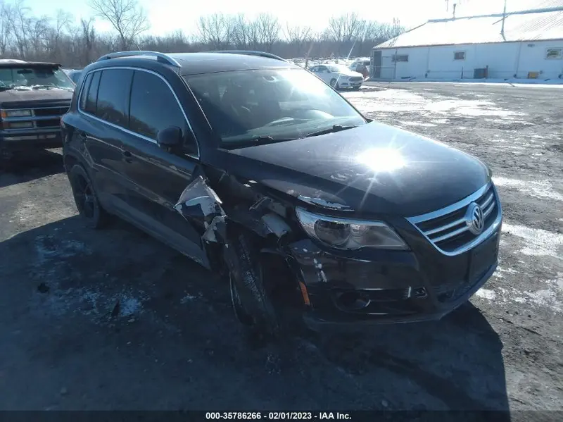 Volkswagen Tiguan 2010г.