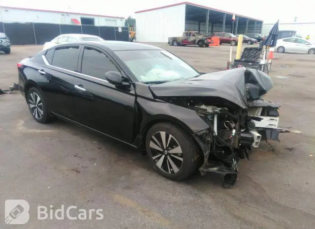 Nissan Altima 2022г.