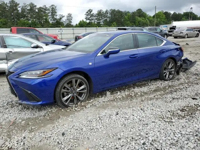 Lexus ES 2019г.