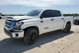 Toyota Tundra 2021г.