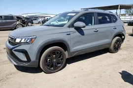 Volkswagen Taos 2022г.