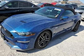 Ford Mustang 2023г.