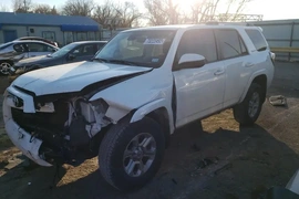 Toyota 4Runner 2022г.