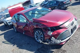 Toyota Avalon 2019г.
