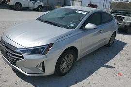 Hyundai Elantra 2019г.