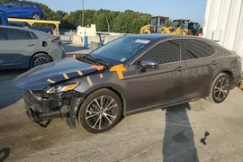 Toyota Camry 2019г.