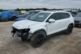 Volkswagen Taos 2023г.