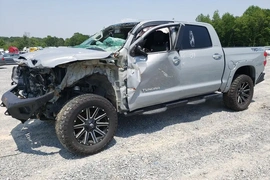 Toyota Tundra 2019г.