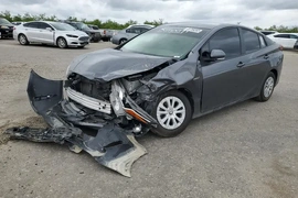 Toyota Prius 2022г.