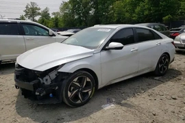 Hyundai Elantra 2021г.